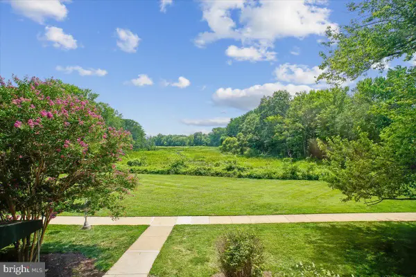 6631 Wakefield Dr #212, ALEXANDRIA, VA 22307