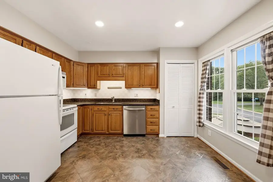 6003 Queenston St, Springfield, VA 22152 - #2