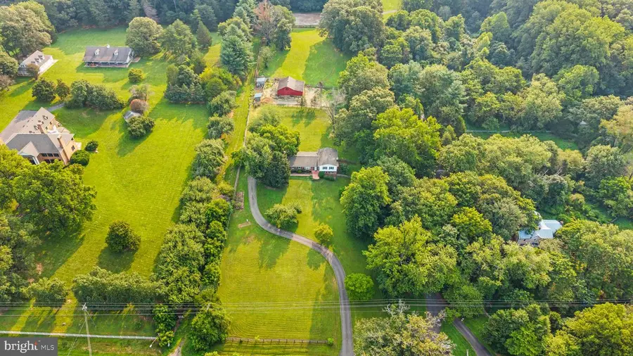 6907 Clifton Rd, Clifton, VA 20124 - #3