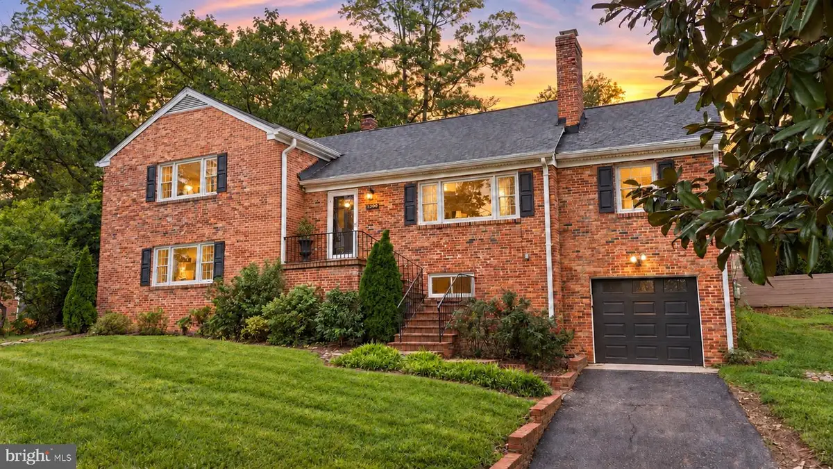 3500 Woodside Rd, Alexandria, VA 22310 - #1