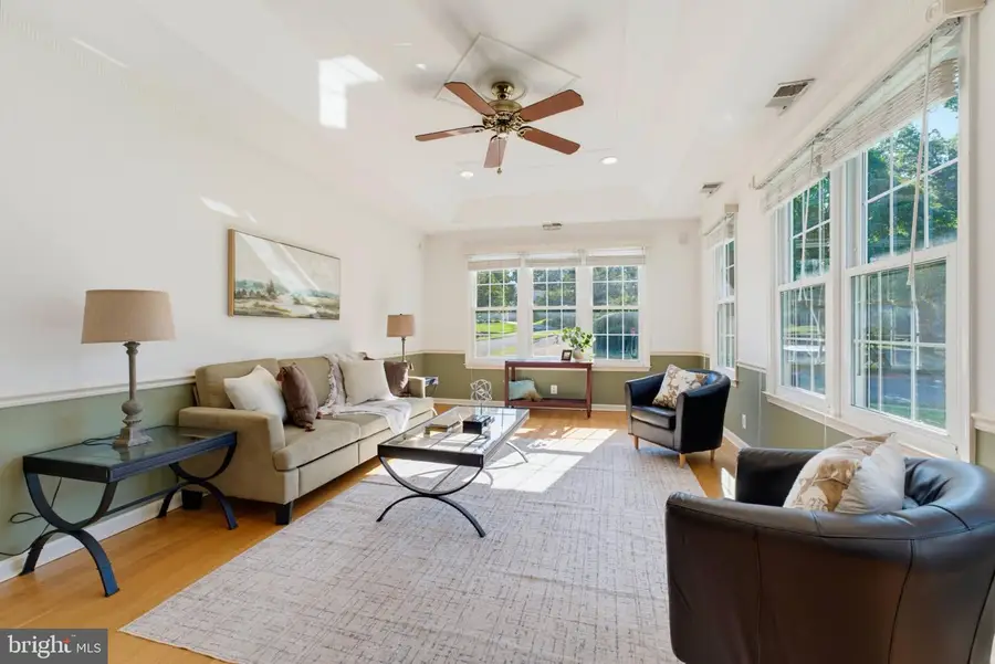 6900 Spur Rd, Springfield, VA 22153 - #3
