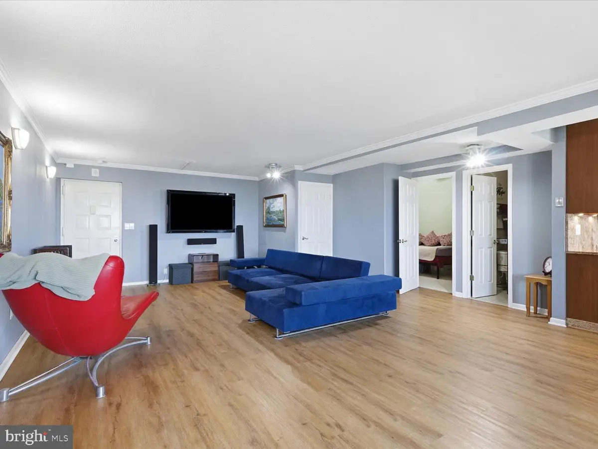 8350 Greensboro Dr #1017, McLean, VA 22102 - #1