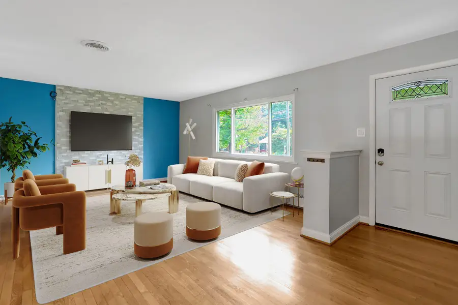 6622 The Parkway Pkwy, Alexandria, VA 22310 - #2