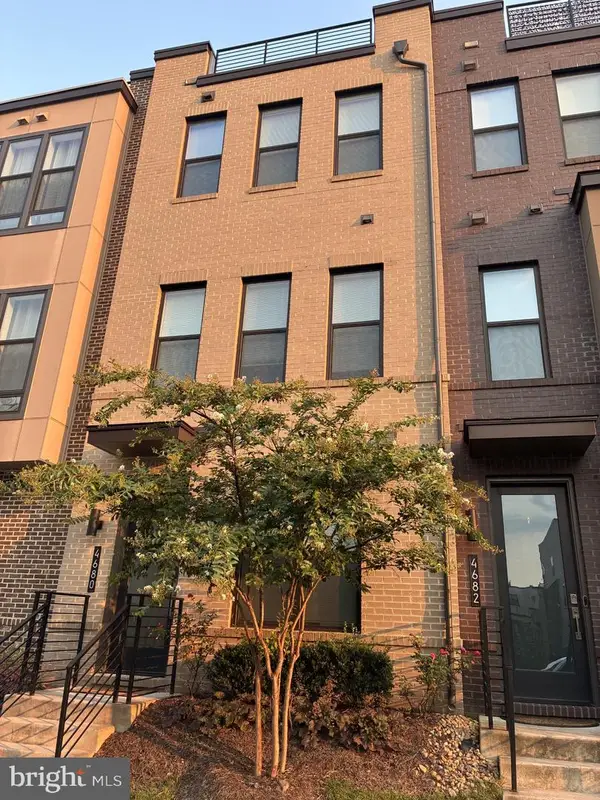 4680 Charger Pl, CHANTILLY, VA 20151