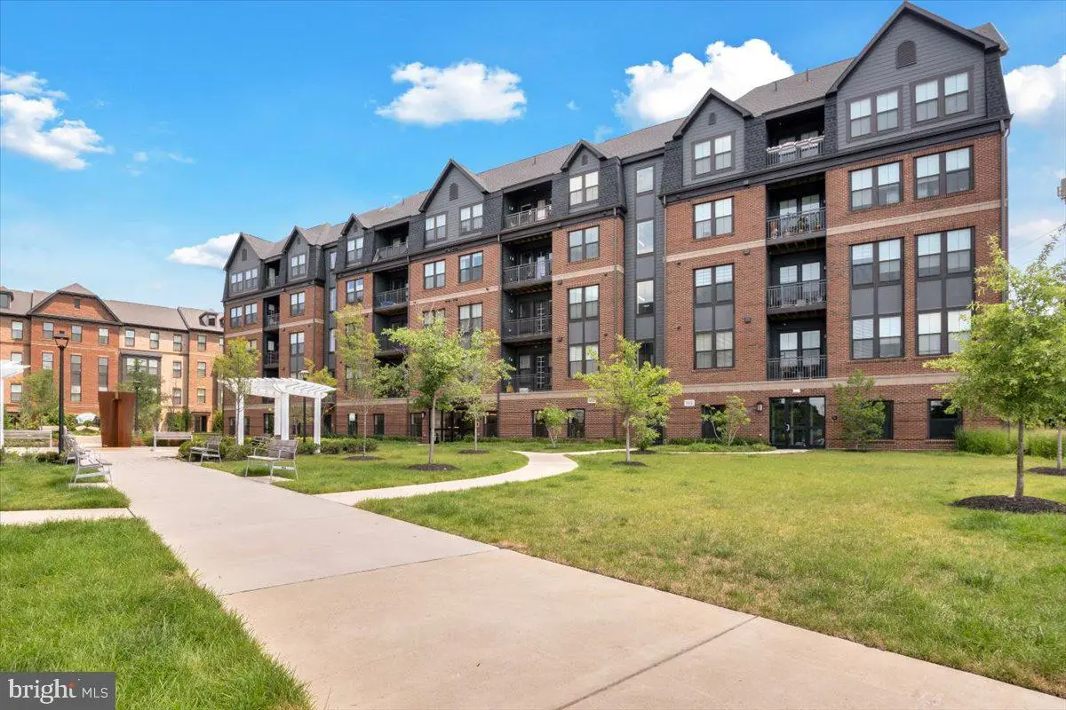 3927 Fair Ridge Dr #307, Fairfax, VA 22033 - #1