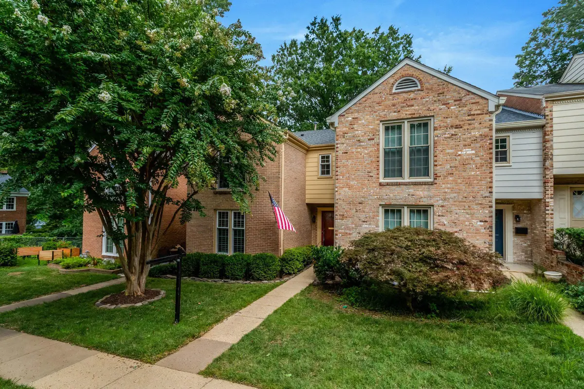 1956 Hopewood Dr, Falls Church, VA 22043 - #1