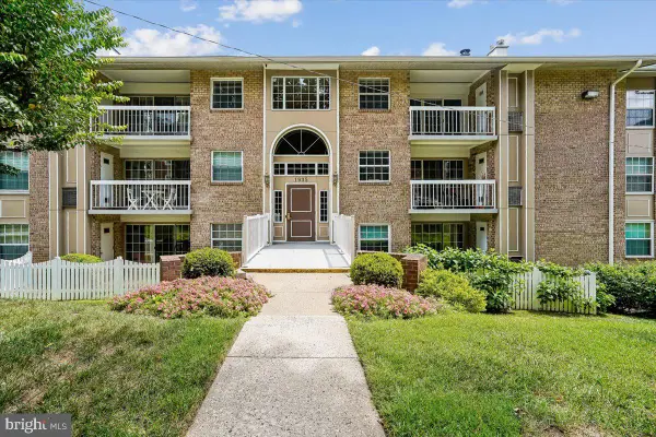 1935 Wilson Ln #304, MCLEAN, VA 22102