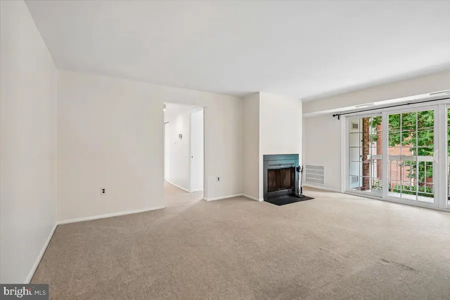 1935 Wilson Ln #304, McLean, VA 22102 - #3
