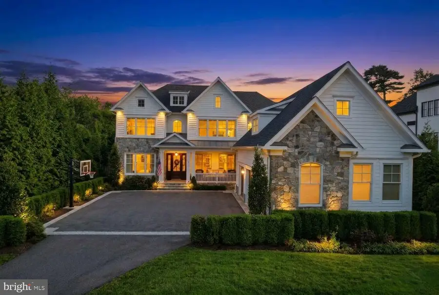6909 Arbor Ln, McLean, VA 22101 - #2