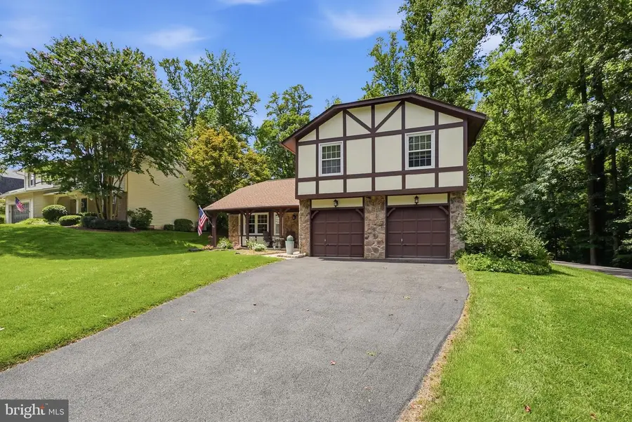 9711 Turnbuckle Dr, Burke, VA 22015 - #2