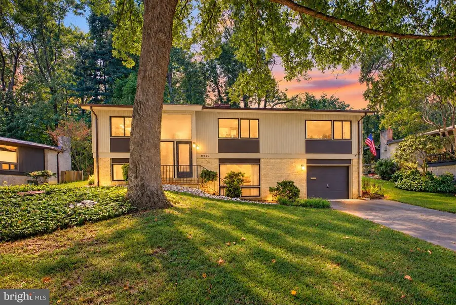 8807 Aunt Lilly Ln, Annandale, VA 22003 - #3