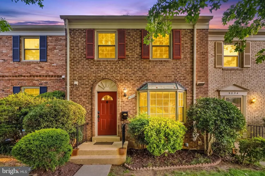 9222 Bailey Ln, Fairfax, VA 22031 - #2