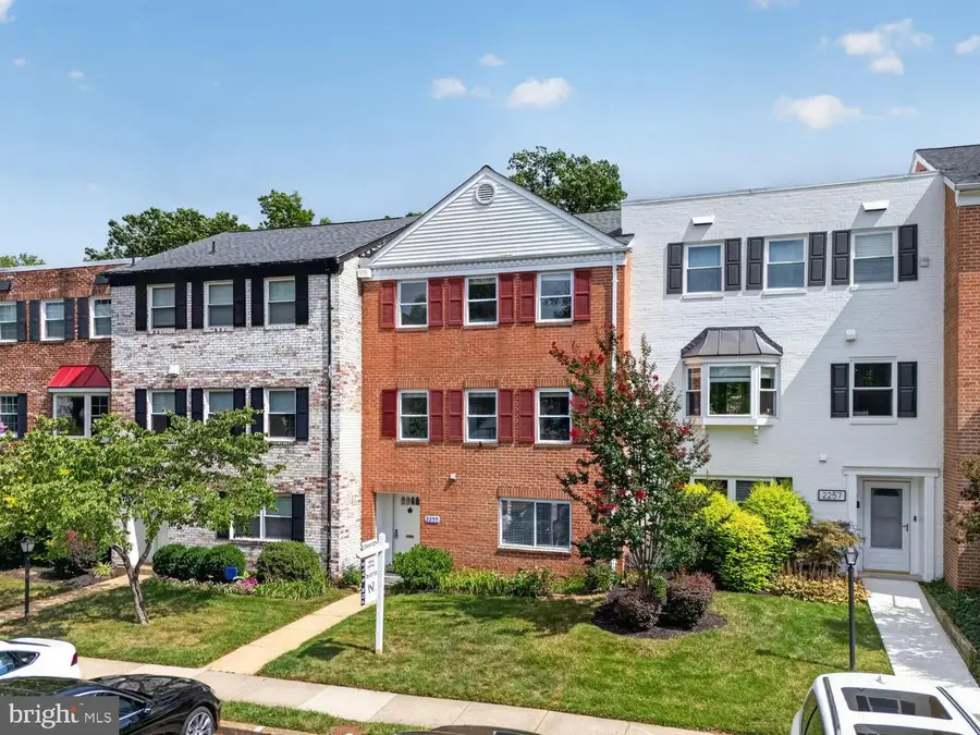 2255 Cedar Ln, Vienna, VA 22182 - #2