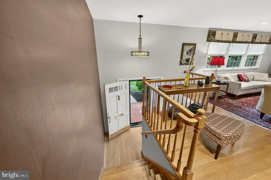 7124 Thrasher Road, McLean, VA 22101 - #2