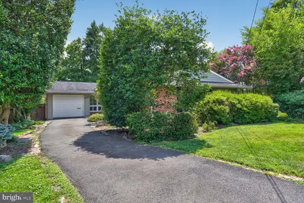 6841 Strata St, MCLEAN, VA 22101