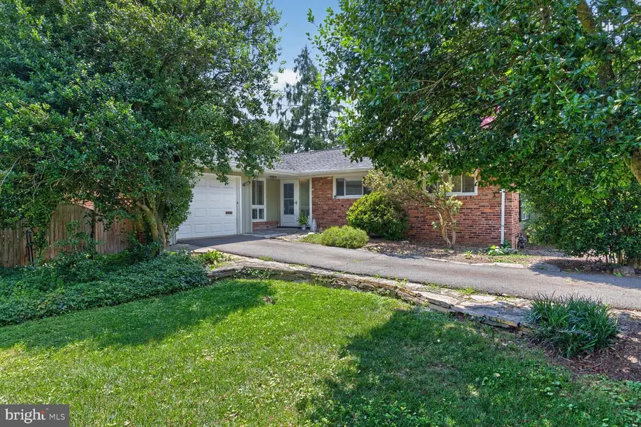 6841 Strata St, McLean, VA 22101 - #3