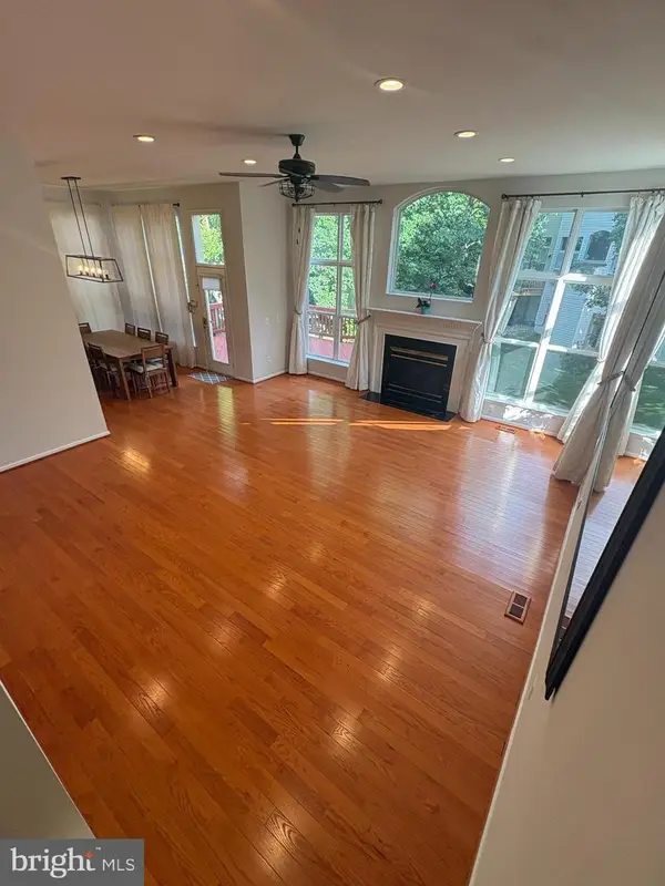3024 Mainstone Dr, FAIRFAX, VA 22031