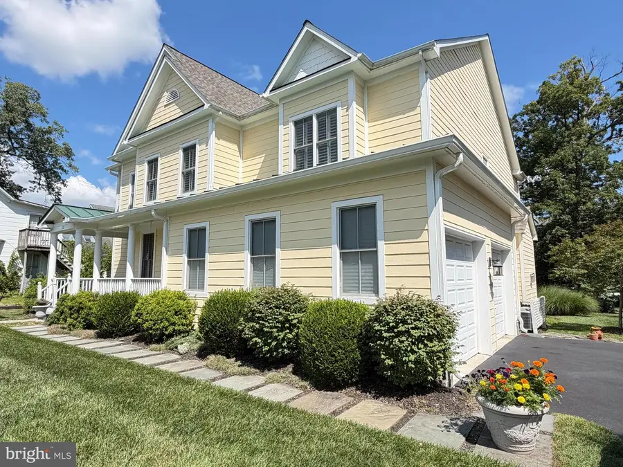 632 Nash St, Herndon, VA 20170 - #2
