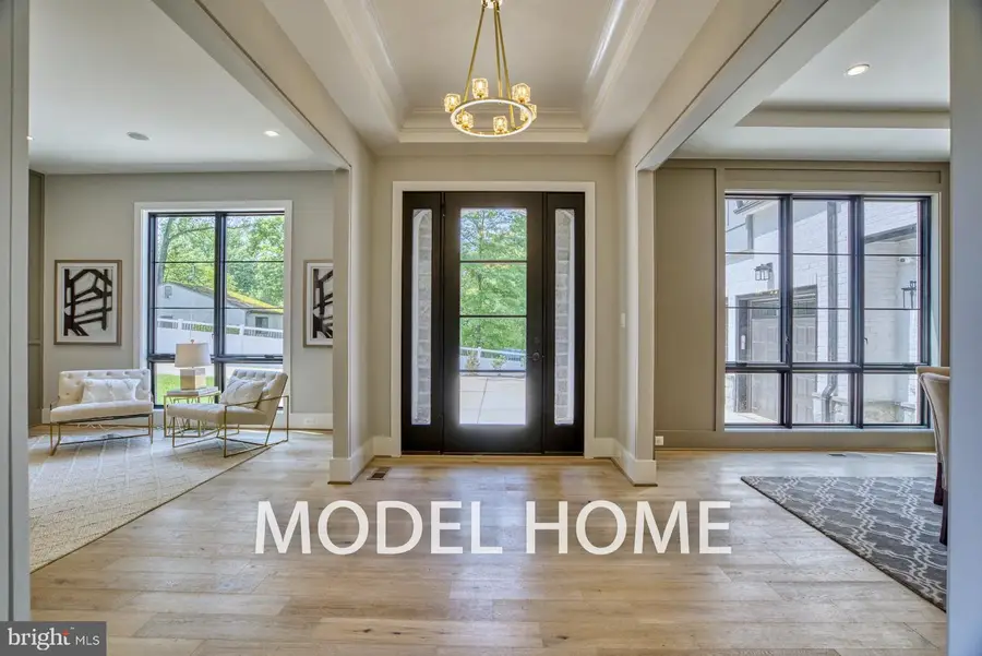 1829 Deer Dr, McLean, VA 22101 - #2