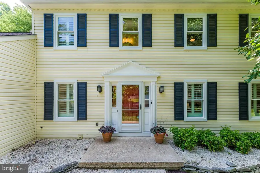 12400 Alexander Cornell Dr, Fairfax, VA 22033 - #3