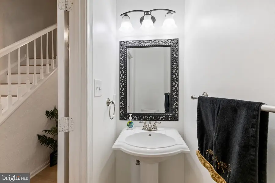 5556 Jowett Ct, Alexandria, VA 22315 - #3