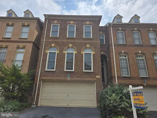 12483 Rose Path Cir, FAIRFAX, VA 22033