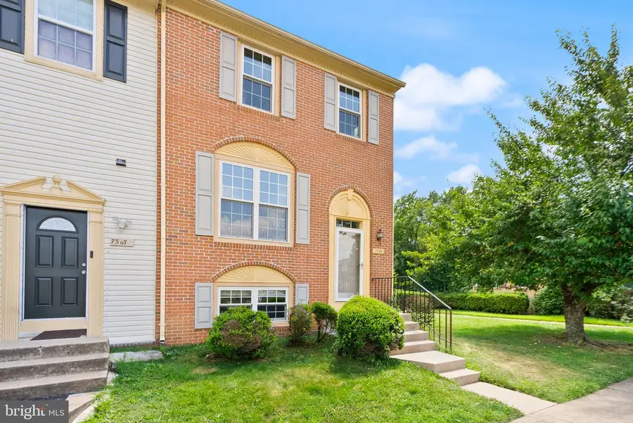 7369 Rhondda Dr, Lorton, VA 22079 - #3