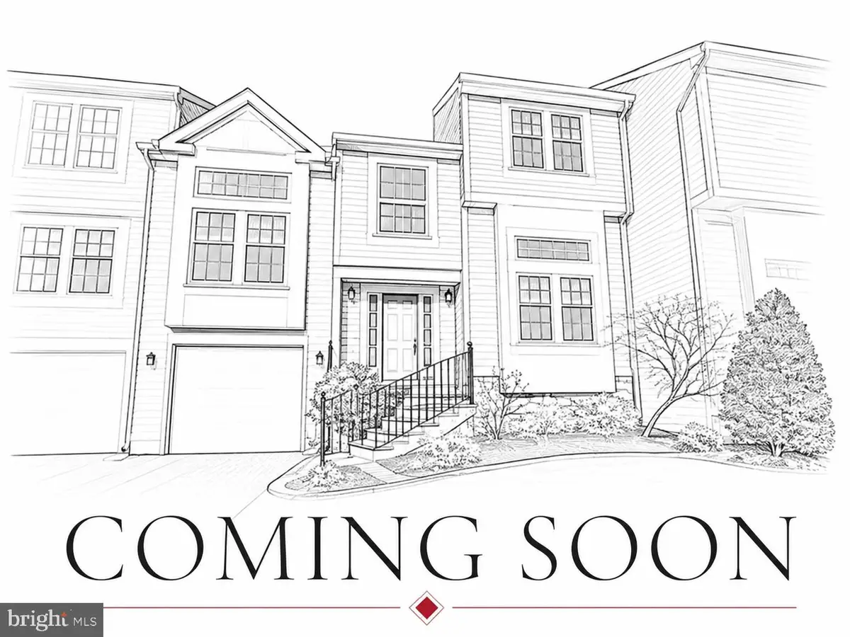 6537 Palisades Dr, Centreville, VA 20121 - #1