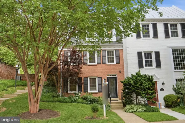 6740 Towne Lane Rd, MCLEAN, VA 22101