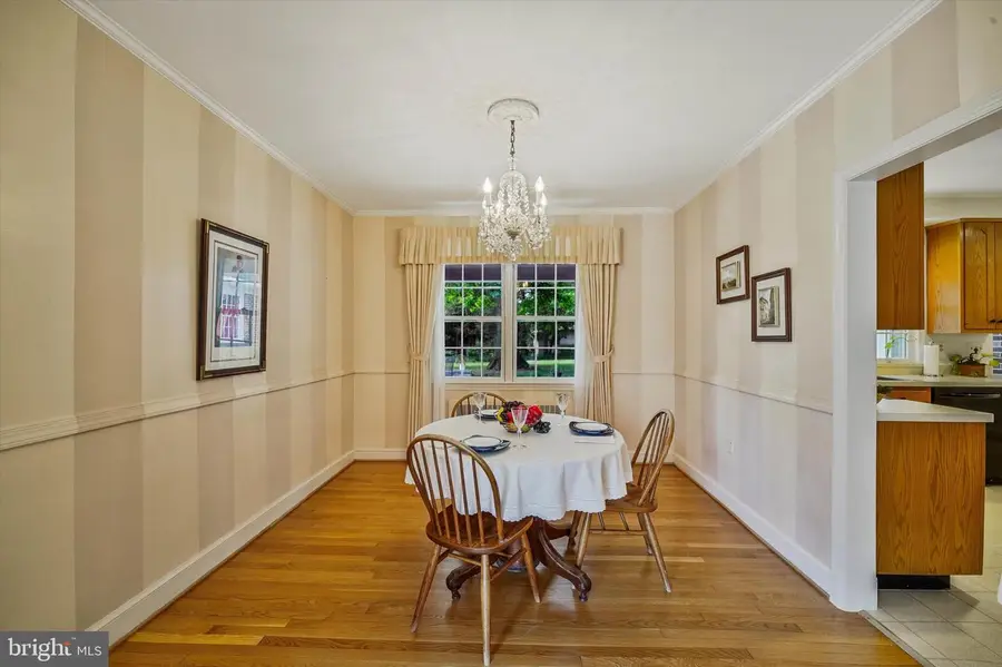 6433 Vale St, Alexandria, VA 22312 - #3