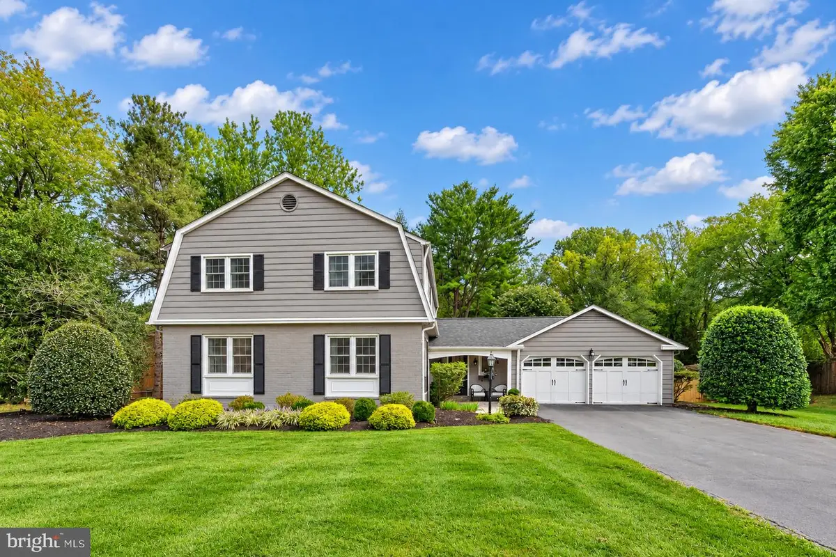 10309 Hunt Country Ln, Vienna, VA 22182 - #1