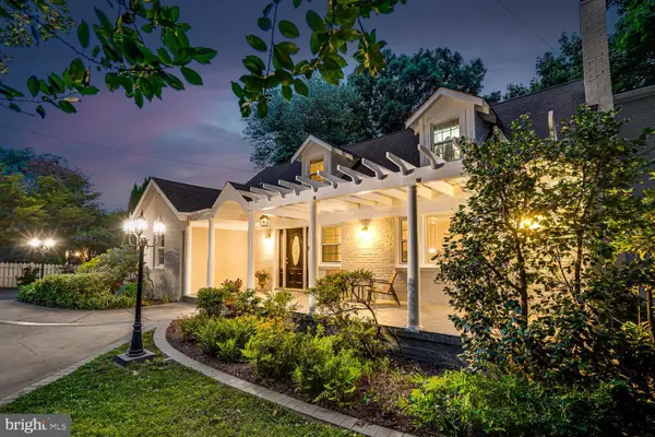 8049 Idylwood Rd, DUNN LORING, VA 22027