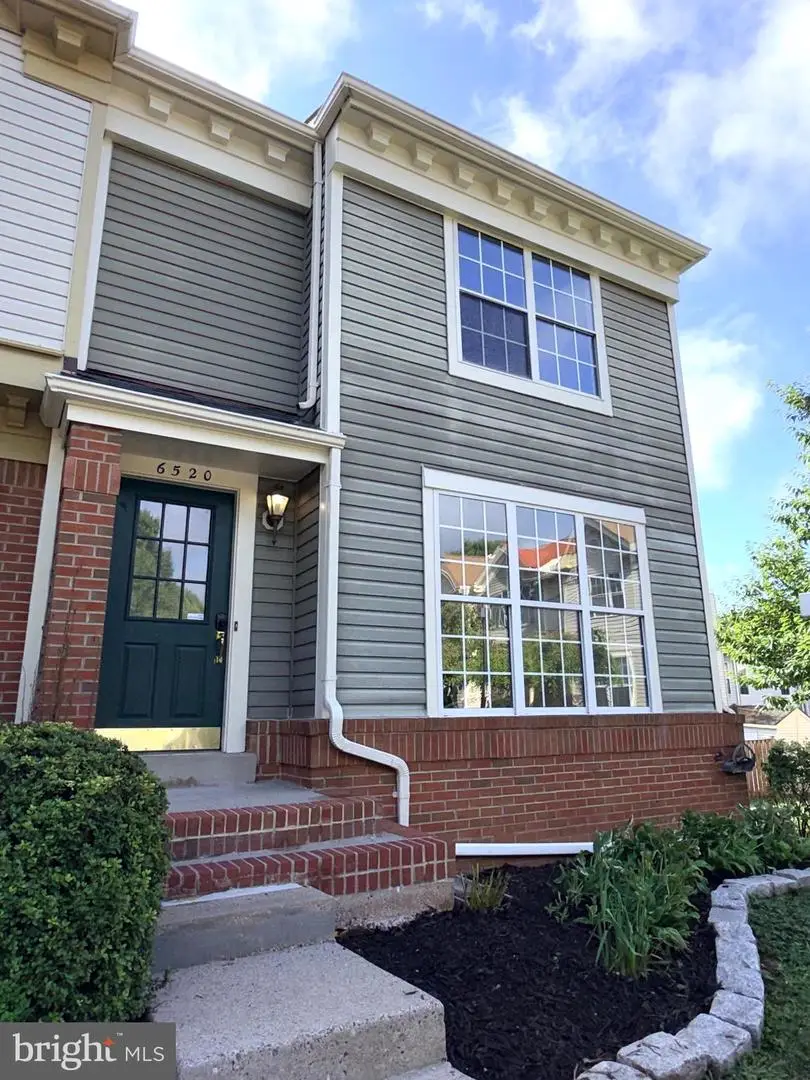 6520 Medinah Ln, Alexandria, VA 22312 - #1