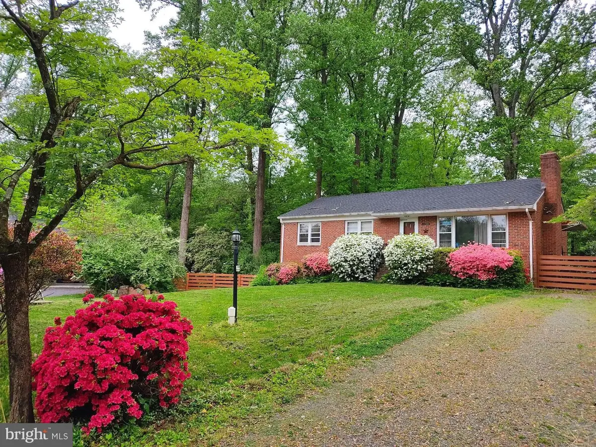 11720 Briggs Ct, Fairfax, VA 22030 - #1