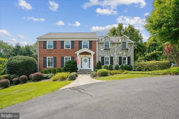 911 Rail Ct, MCLEAN, VA 22102