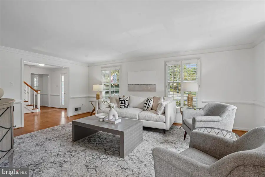 911 Rail Ct, McLean, VA 22102 - #2