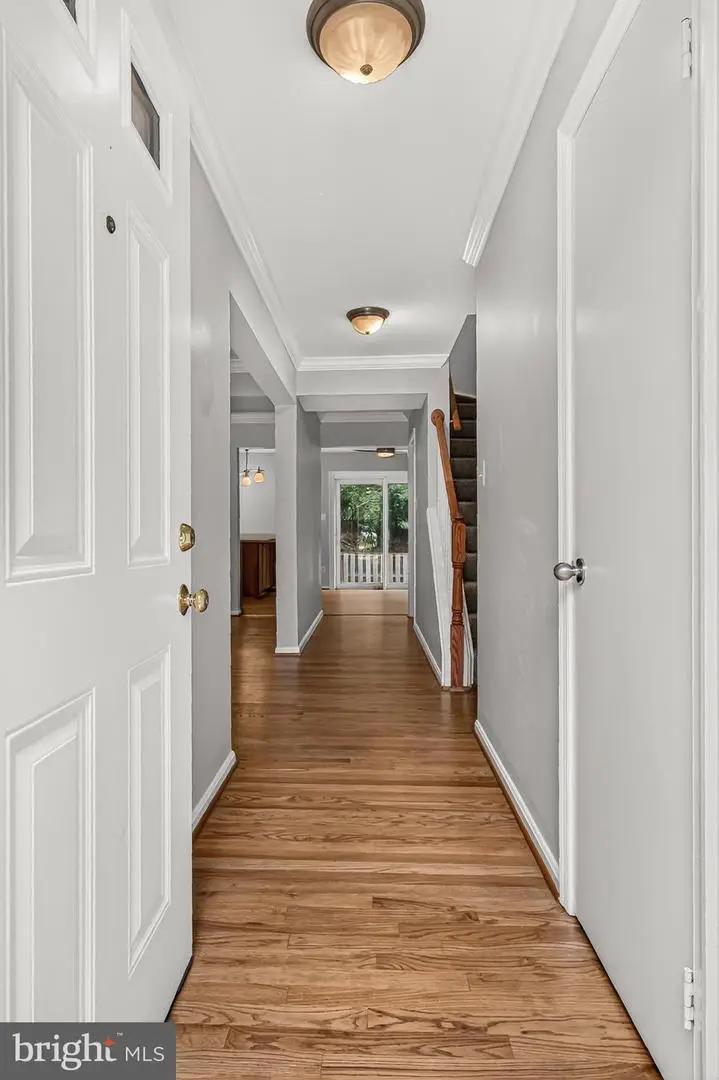 9664 Scotch Haven Dr, Vienna, VA 22181 - #3