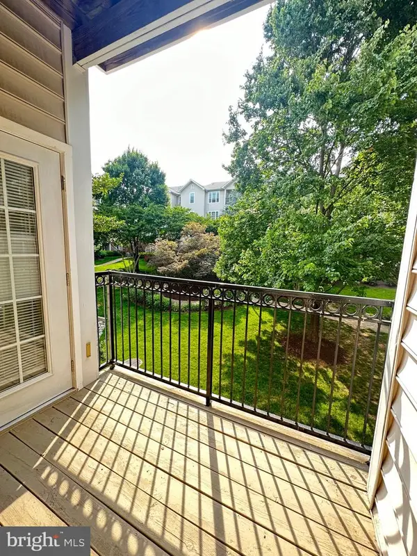 1580 Spring Gate Dr #4216, MCLEAN, VA 22102
