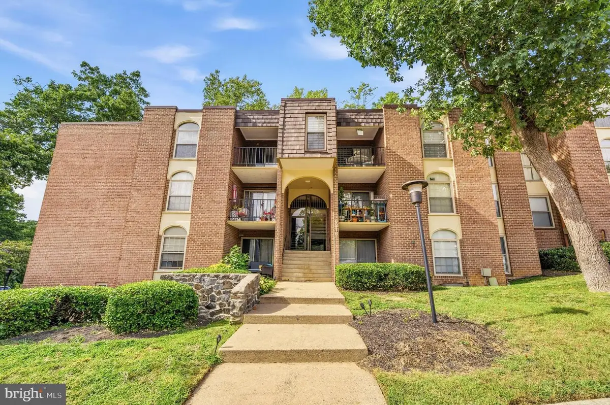 8318 Tobin Rd #31, Annandale, VA 22003 - #1