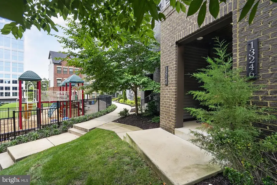 13246 Lake Woodland Way #5a, Herndon, VA 20171 - #2
