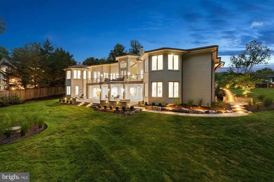 1101 Leigh Mill Rd, Great Falls, VA 22066 - #3