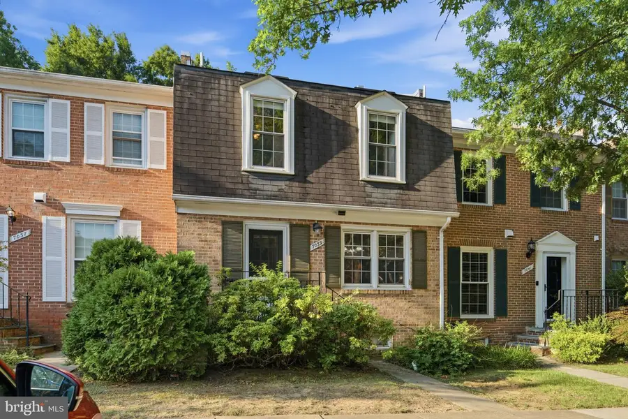 7039 Bradwood Ct, Springfield, VA 22151 - #3