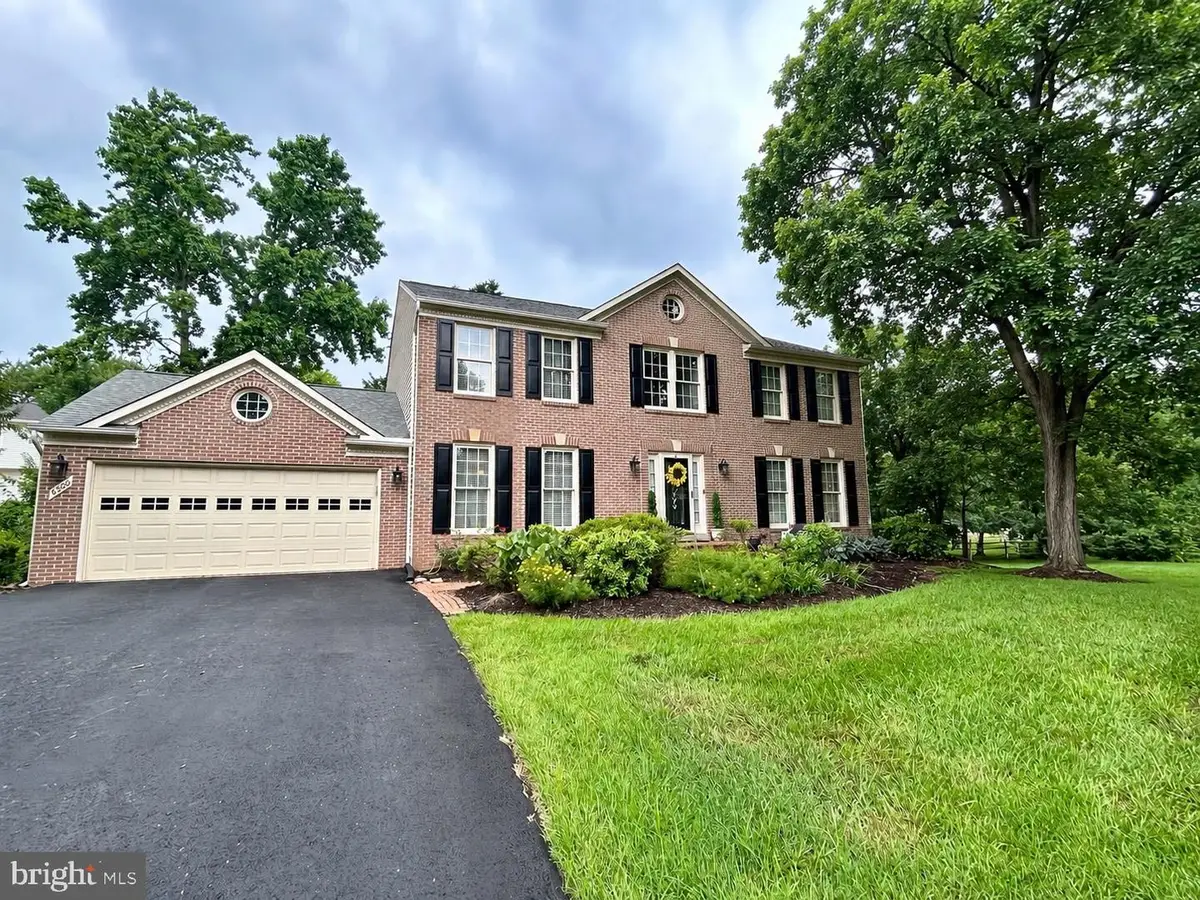 6300 Lee Forest Path, Centreville, VA 20120 - #1