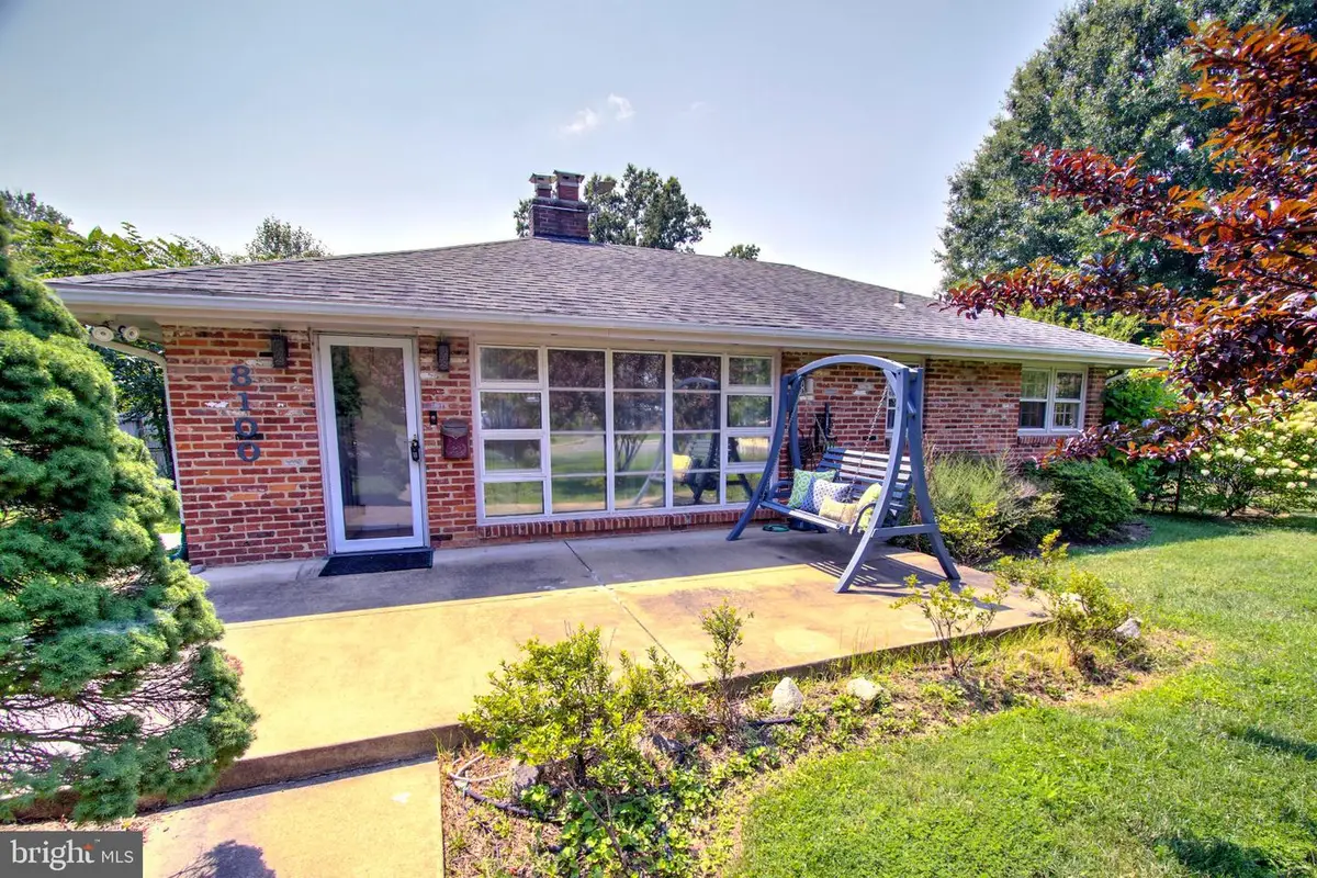 8100 Carlyle Pl, Alexandria, VA 22308 - #1