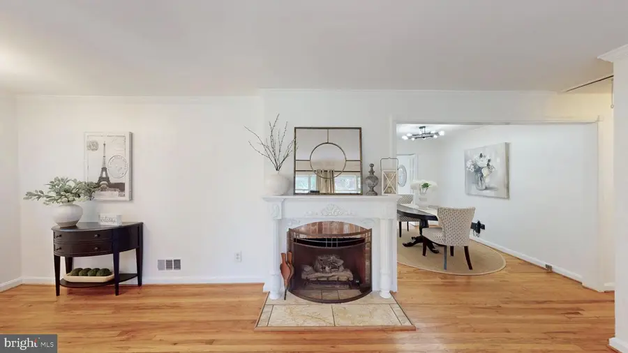 8100 Carlyle Pl, Alexandria, VA 22308 - #3