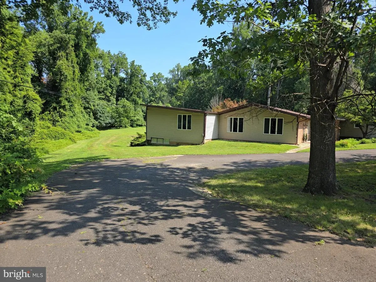3534 Woodburn Rd, Annandale, VA 22003 - #1