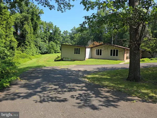 3534 Woodburn Rd, ANNANDALE, VA 22003