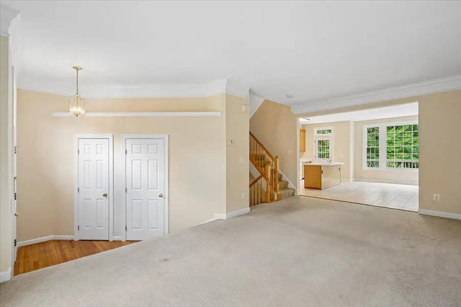 5569 Jowett Ct, Alexandria, VA 22315 - #2