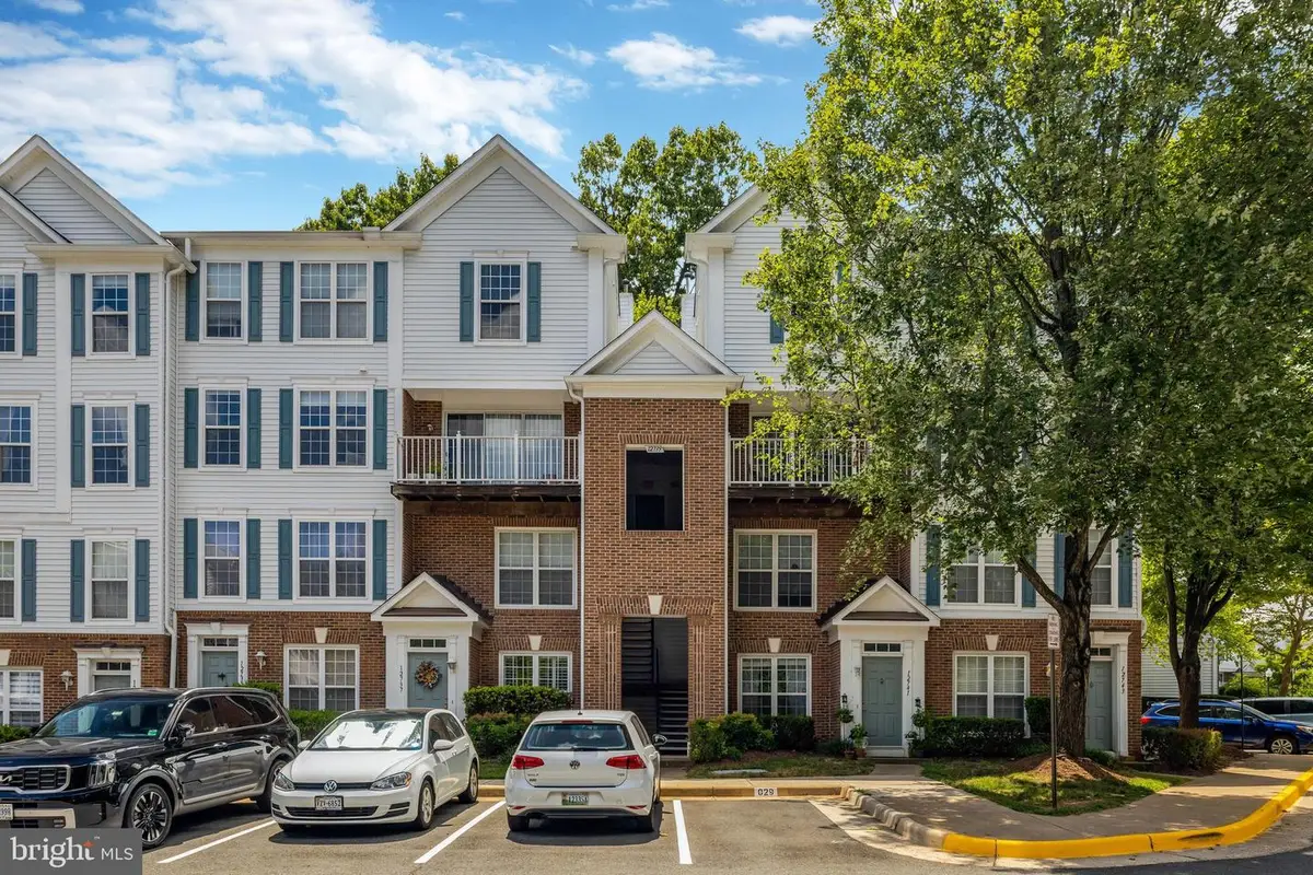 12739 Fair Crest Ct #302, Fairfax, VA 22033 - #1