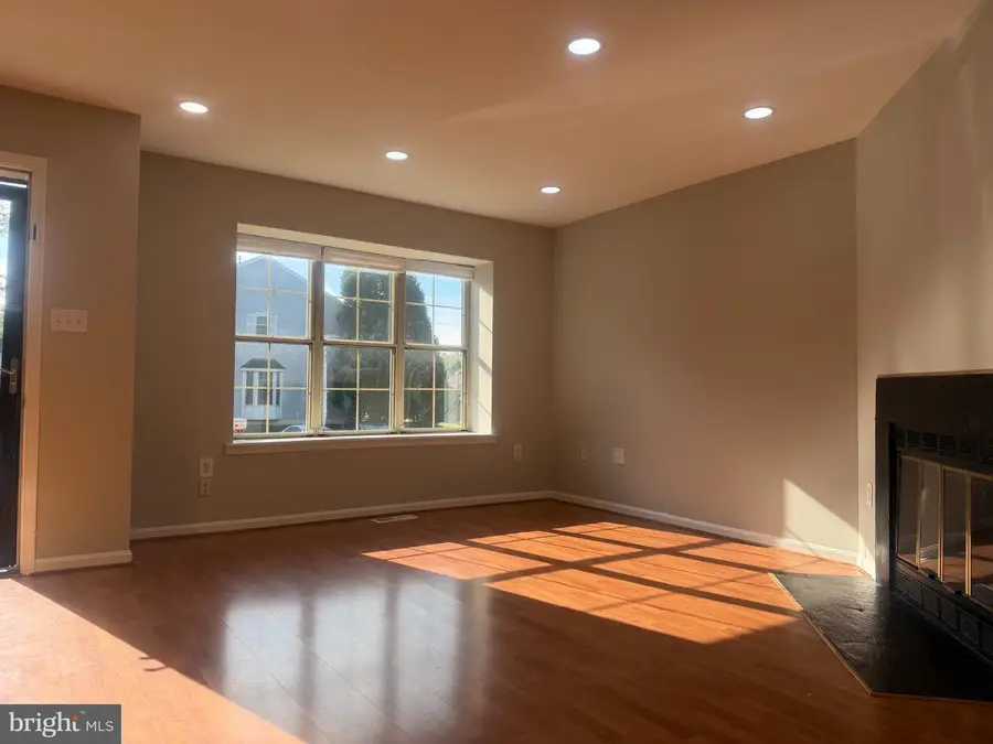 14533 Ravenscar Ct, Centreville, VA 20121 - #2